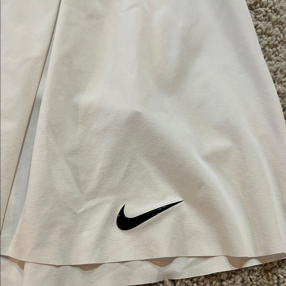 Nike Women's White Skort - Picture 3 of 5